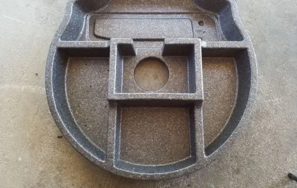Jeep Cherokee Trunk/boot floor carpet liner 04726370AB