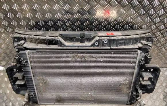Audi A6 S6 C6 4F Coolant radiator 4F0145732B