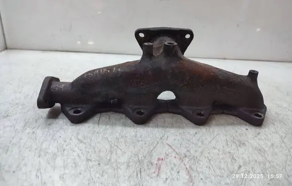 Jaguar XE Exhaust manifold G4D39430CB