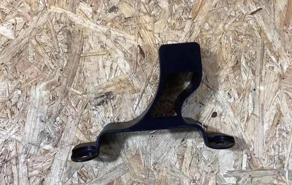 Porsche Macan (95B) Front shock absorber mounting bracket 95B825138