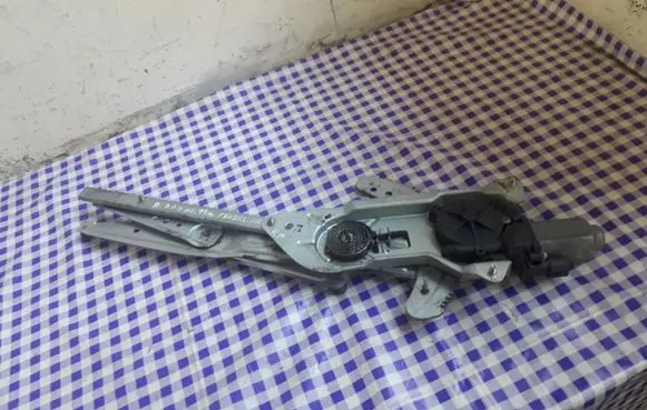 Renault Kangoo I Front door window regulator with motor