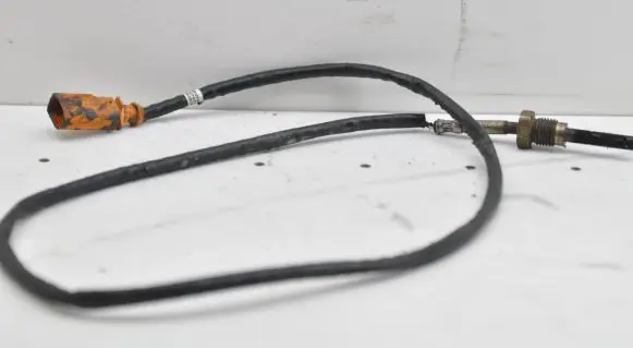 Volkswagen Touran I Exhaust gas temperature sensor 03L906088AT