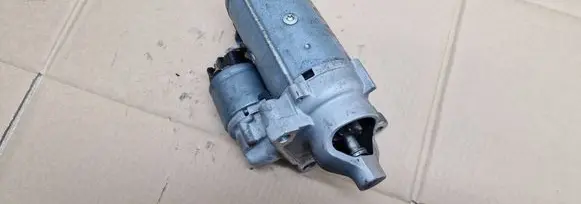 Renault Megane III Starter motor 8200836473A