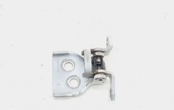 Ford Fusion Front door lower hinge 1518393