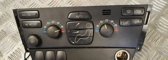 Volvo V70 Climate control unit 30746022 05W44E05 M44EC00002
