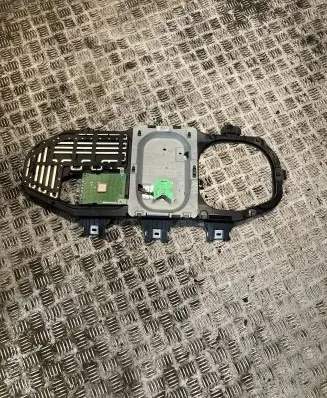 Mercedes-Benz ML W164 Aerial antenna amplifier 1648202575 A1648202575