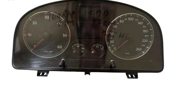 Volkswagen Touran I Speedometer (instrument cluster) 1T0920860A VWZ7Z0C7590445 V1312131