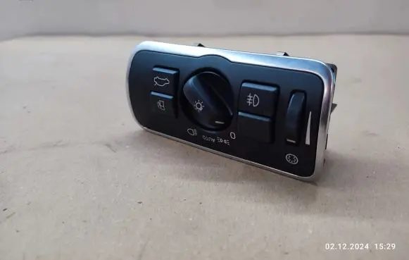 Volvo V70 Light switch 30739448