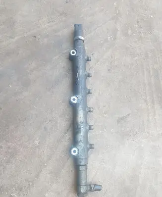Volvo V70 Fuel distributor 