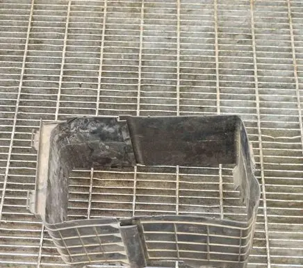Audi A3 S3 8P Battery box tray 1K0915336