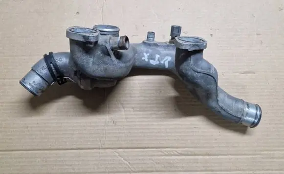 Jaguar XJ X308 Thermostat housing 98JV-8A504-AE