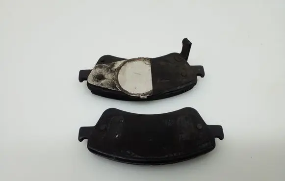 Toyota Avensis T270 Brake pads (front) 0446502280