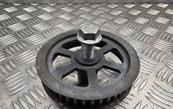 Porsche Cayenne (92A) Camshaft pulley/ VANOS 057109105L