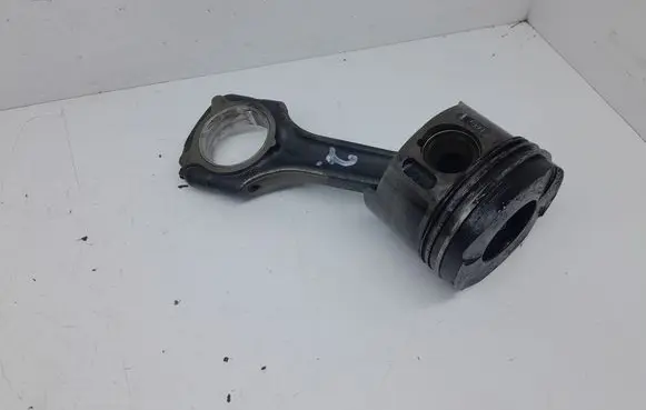 Mercedes-Benz E W211 Piston with connecting rod 8857