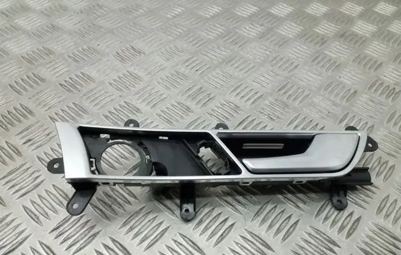 Audi A6 S6 C6 4F Front door interior handle 4F0837020C