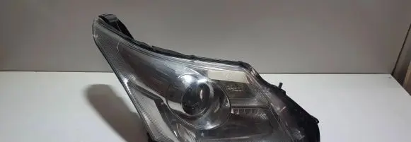 Toyota Avensis T270 Headlight/headlamp H279GR 140909