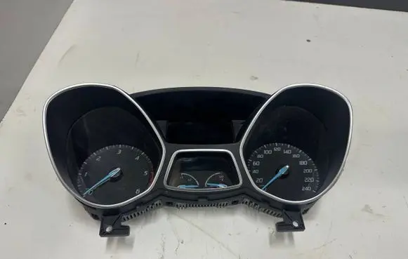 Ford Focus Speedometer (instrument cluster) BM5T10849LV 208597118 BM5T14C226BE