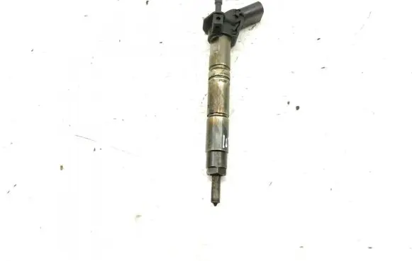 Mercedes-Benz E W211 Fuel injector 6420700587 6420701987