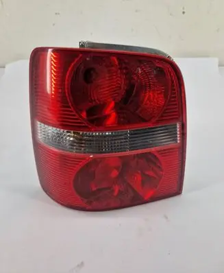 Volkswagen Touran I Rear/tail lights 1T0945257D