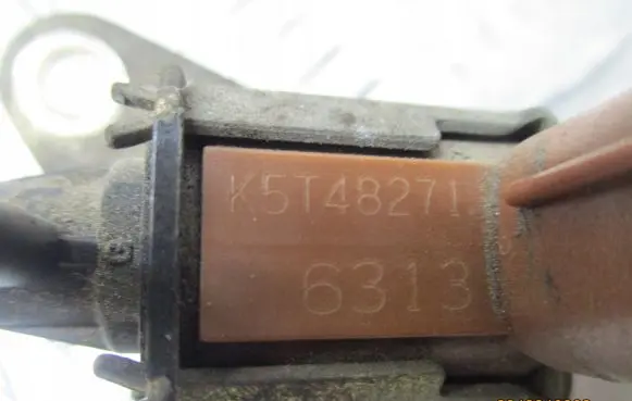Mitsubishi Lancer Vacuum valve K5T48271