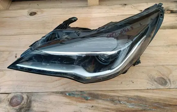 Opel Astra K Headlight/headlamp 39081892 7960300005