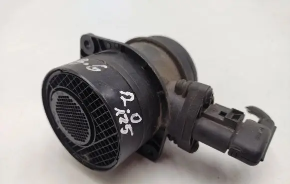 Volkswagen PASSAT B6 Mass air flow meter 0281002461