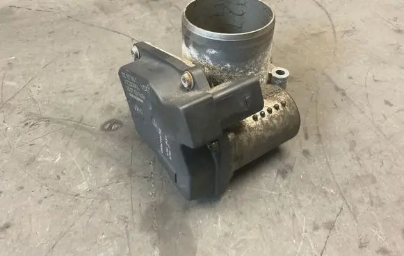 Volkswagen Eos Throttle body valve 03C133062C CAX A2C53030936