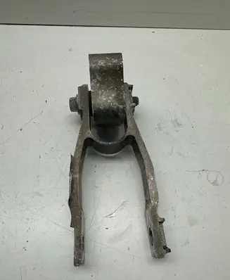 Volvo C40 Engine mount bracket 31686299 2306
