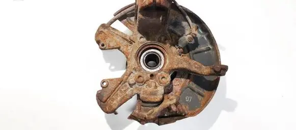 Volkswagen Golf Plus Front wheel hub
