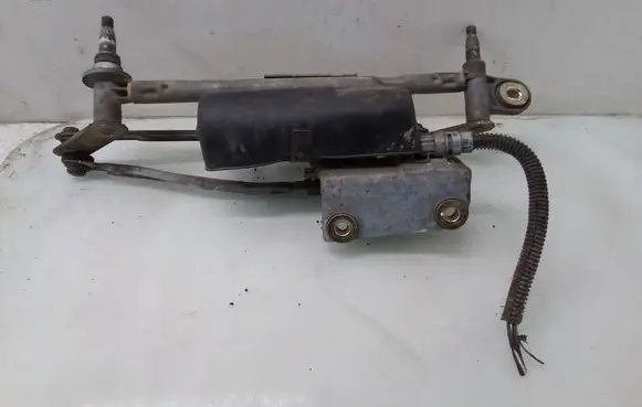 Front wiper linkage and motor
