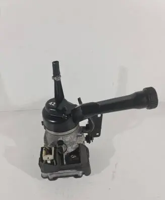 Peugeot 308 Power steering pump 9673536580