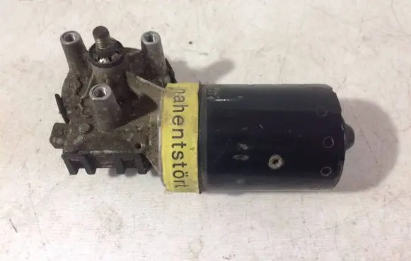 Volkswagen PASSAT B4 Wiper motor 3A1955113 0390241124