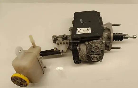 Chrysler Pacifica Brake power pressure regulator 68240033AJ P68240033AJ 0204N00305