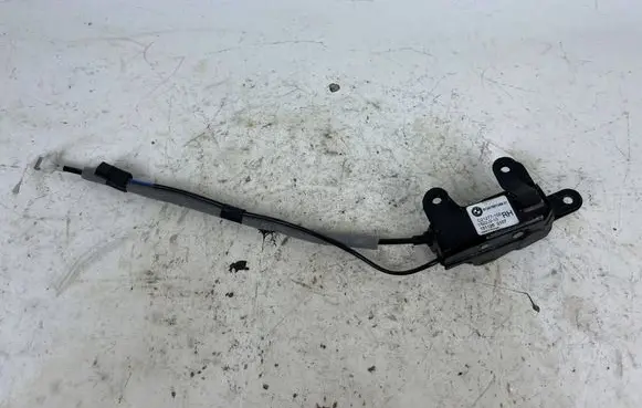 BMW X5 F15 Tailgate lock latch 7351058 51247351058