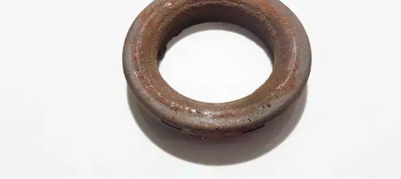 Renault Laguna I Coil spring mount 