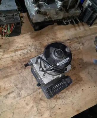 Volvo V50 ABS Pump 8N512C405AA 30793901 10020603314