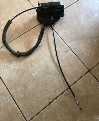 Renault Koleos I Front door lock