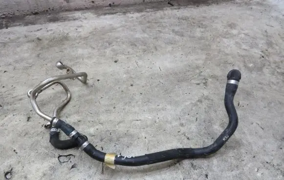 BMW 7 F01 F02 F03 F04 Engine coolant pipe/hose