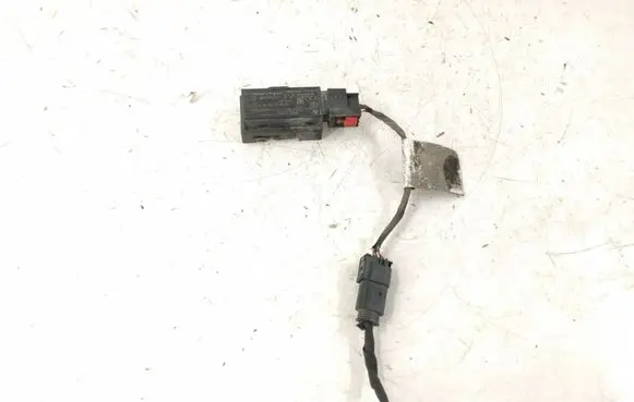 Mercedes-Benz CLS C219 Tire pressure sensor 0018275101 56053034AE