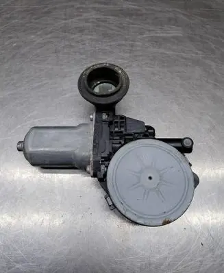 Lexus IS 220D-250-350 Rear door window regulator motor 8572058010 0620401770