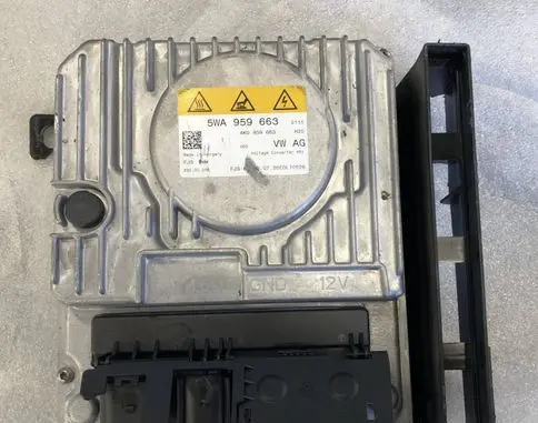 Volkswagen Golf VIII Voltage converter inverter 5WA959663 4K0959663