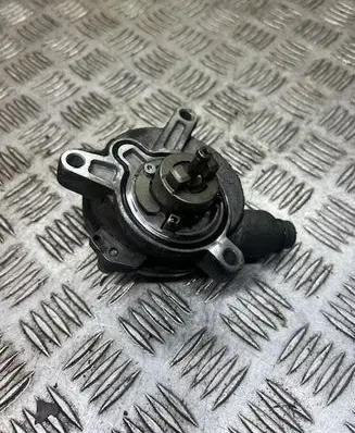 Volvo S60 Vacuum pump 08699237