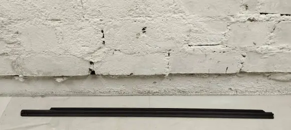 Front door glass trim molding