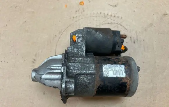 Hyundai i30 Starter motor 361002B202