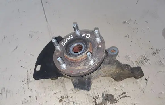 Hyundai i40 Front wheel hub NOCODE
