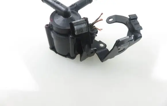 Peugeot 308 Electric auxiliary coolant/water pump V757752080