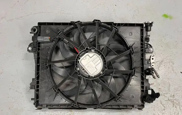 Dodge RAM Coolant radiator 68268592AE 68312697AC 68268606AC
