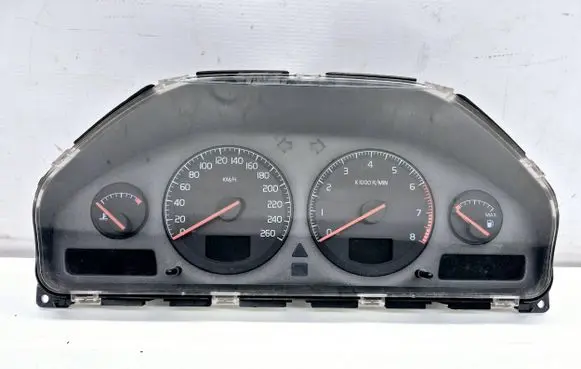 Volvo XC70 Speedometer (instrument cluster) 69294570T 9499668 0231126
