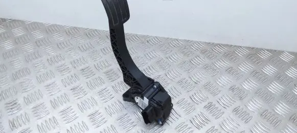 Peugeot 308 Accelerator throttle pedal 9674829180