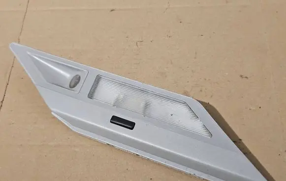 BMW 7 E38 Rear seat light 63318368844